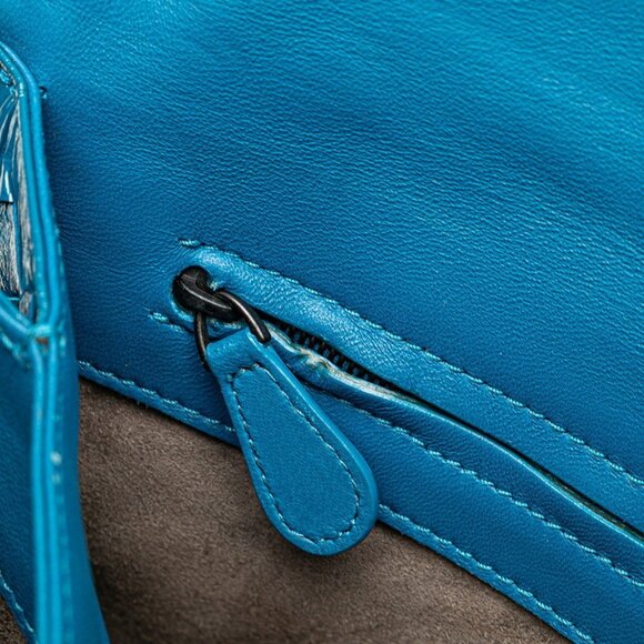 BOTTEGA VENETA Blue Leather Intrecciato Shoulder Bag - Picture 9 of 12